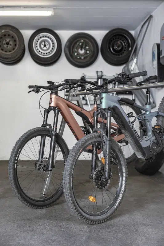 Apart-Mattle_Apart_Zimalis_Biking_001